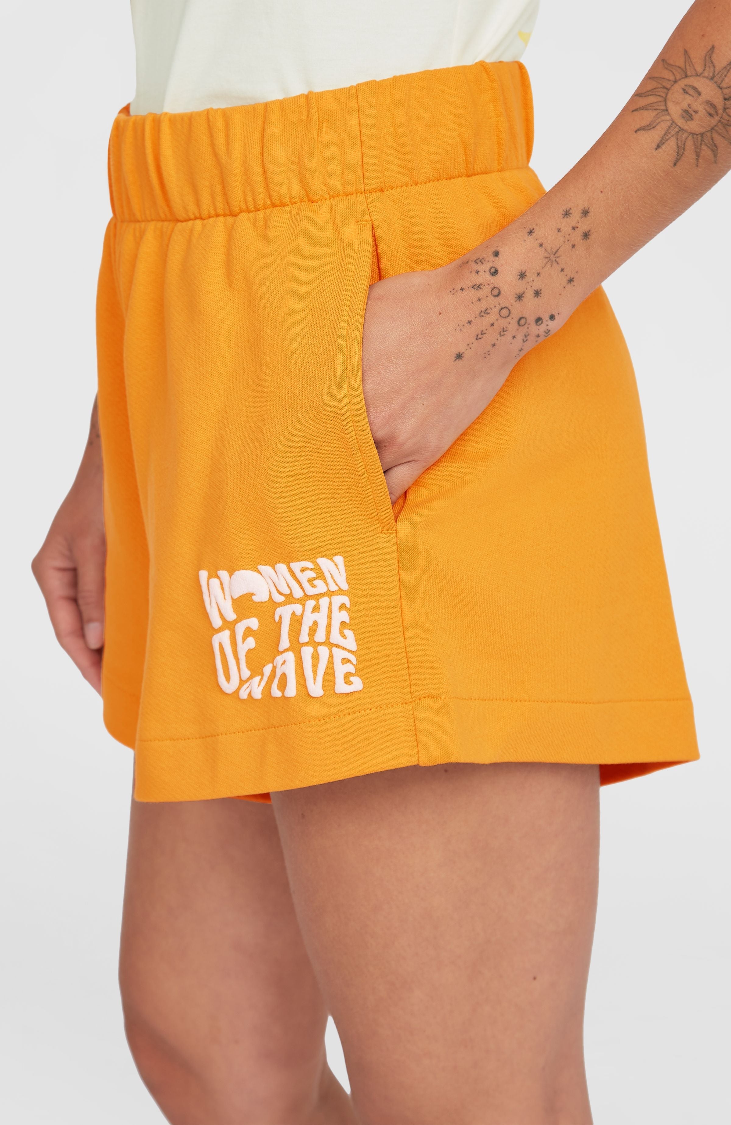 Women of the Wave Sweatshorts Golden Honey