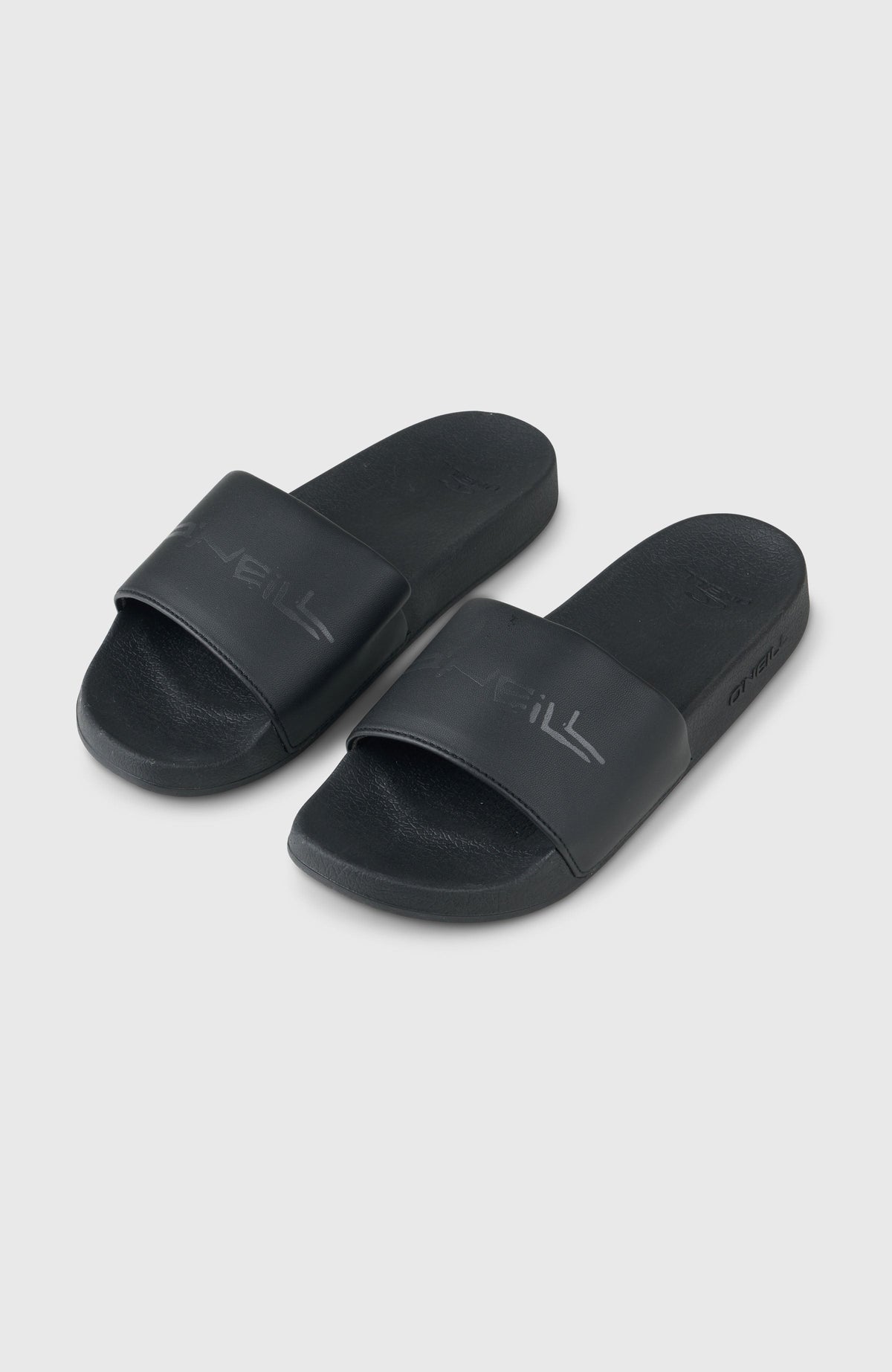 Summer Must-Have Slides Black Out